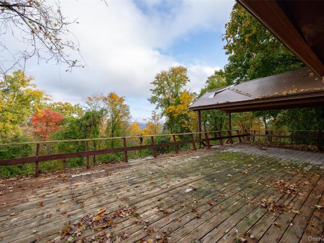 House for sale in Lake Peekskill, Town of Putnam Valley