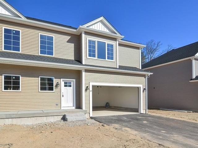 Condo for sale in Uxbridge, Worcester County