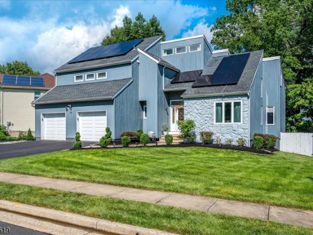 House for sale in Edison, New Jersey