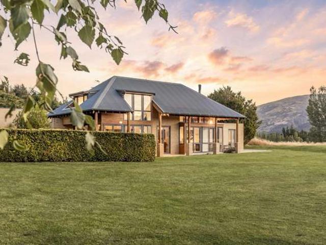 House for sale in Otakou