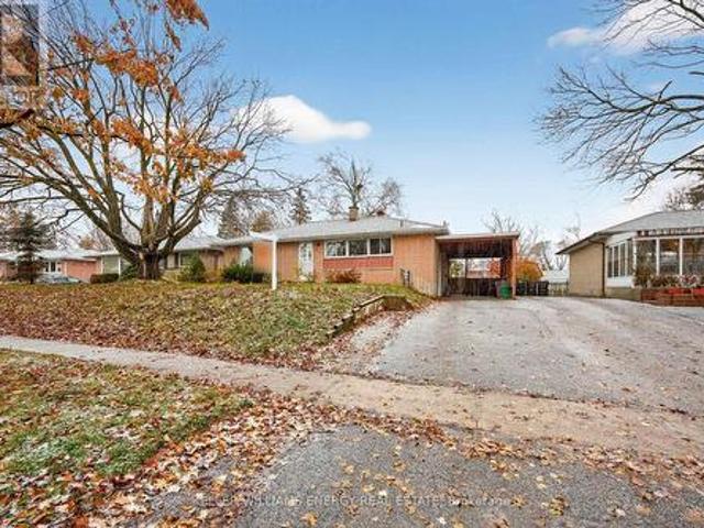 House for sale in Barrie, Ontario