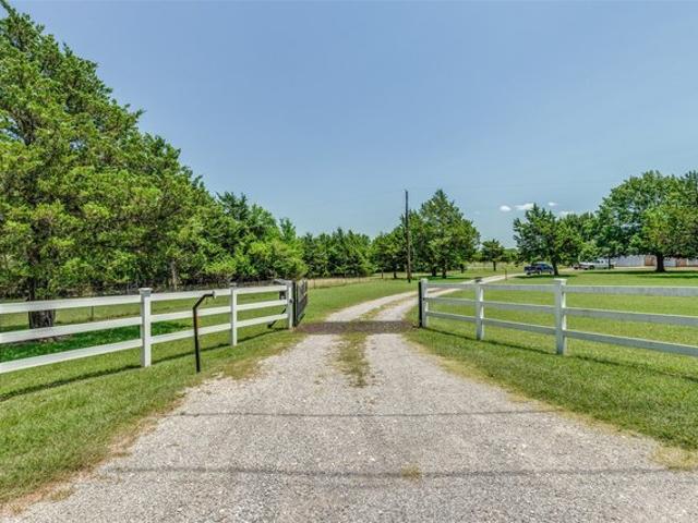 Farm for sale in Pottsboro, Grayson County
