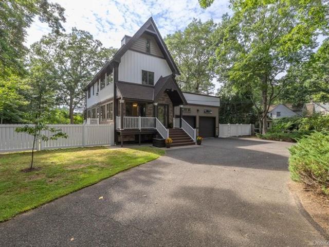 House for sale in Mount Sinai, Town of Brookhaven