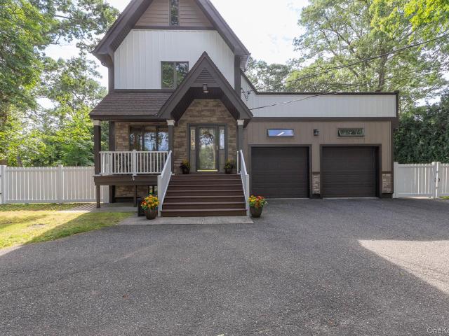 House for sale in Mount Sinai, Town of Brookhaven