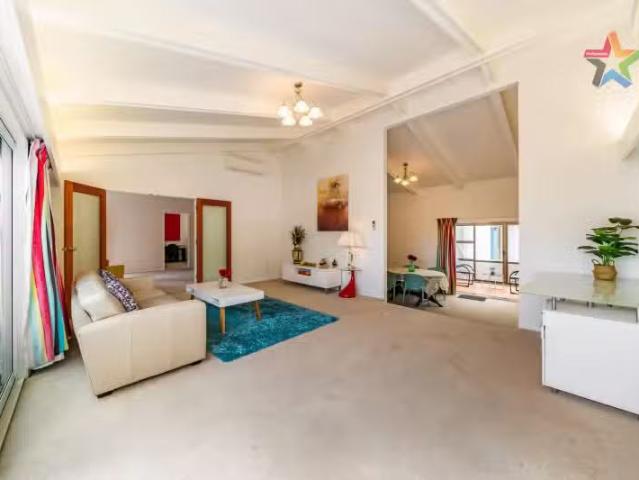 House for sale in Days Bay, Wellington