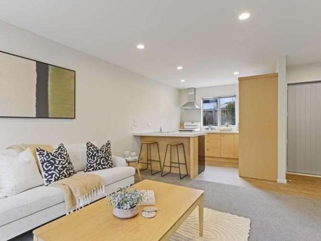 House for sale in Saint Albans, Canterbury