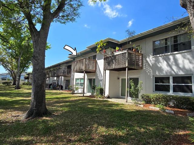 Condo for sale in Seminole, Florida
