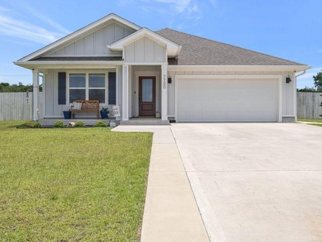 House for sale in Pace, Florida