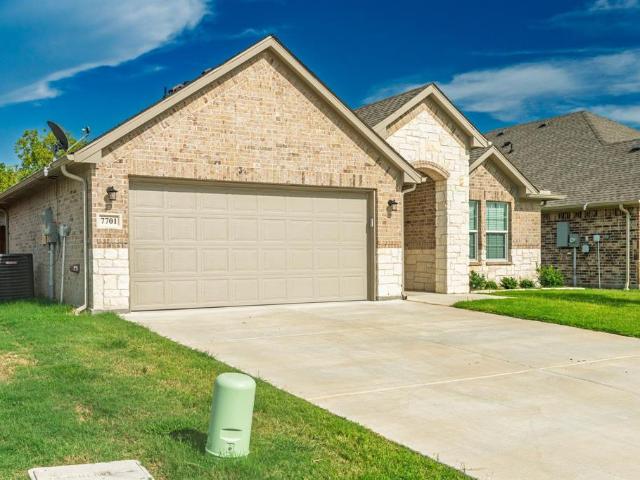 House for sale in Hunt, Texas