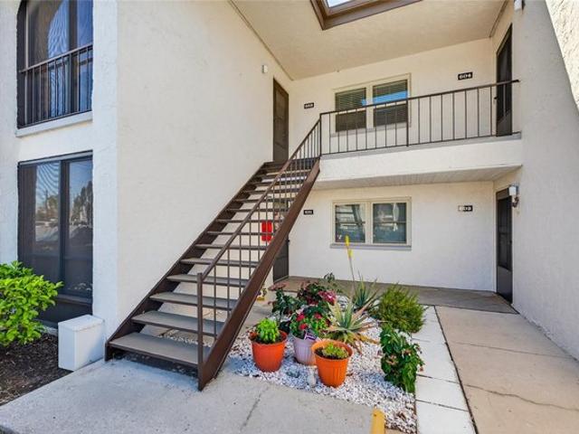 Condo for sale in Seminole, Florida