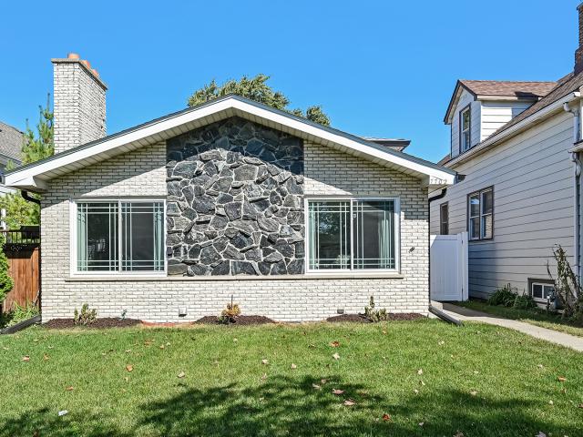 Property for sale in Bedford Park, Illinois