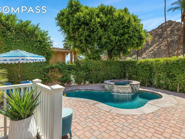 House for sale in Indian Wells