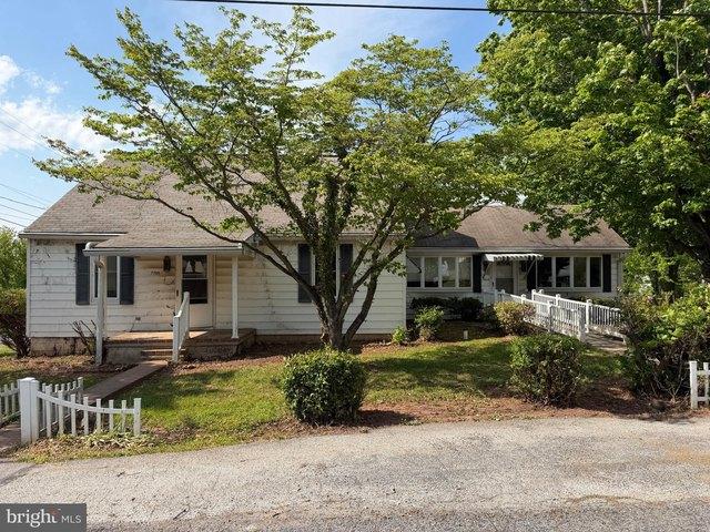 House for sale in Abbottstown, Pennsylvania