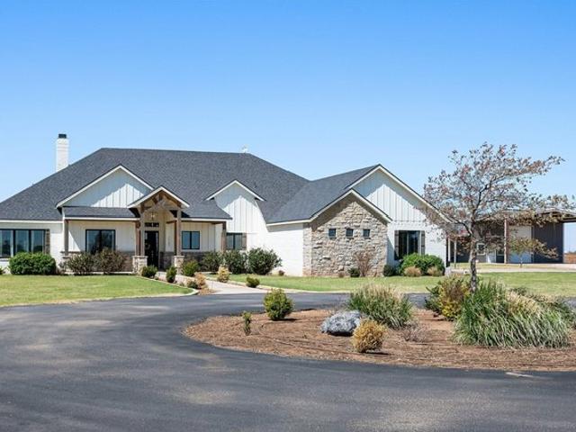 House for sale in Idalou, Texas