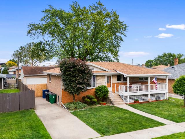 House for sale in Bridgeview
