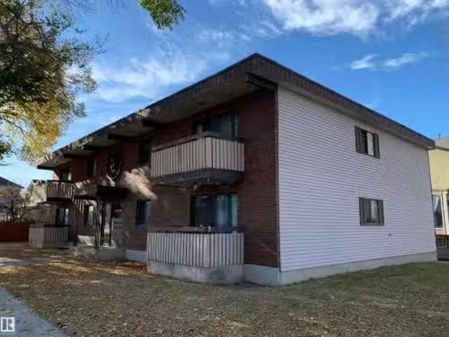 House for sale in Wedgewood, Alberta