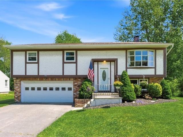 House for sale in Oneida, New York