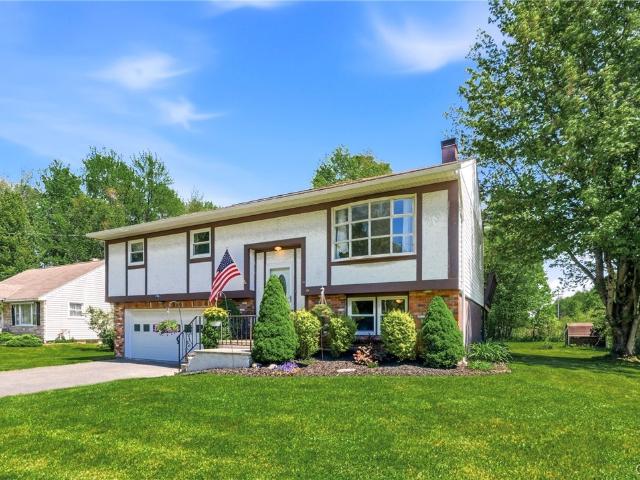 House for sale in Oneida, New York