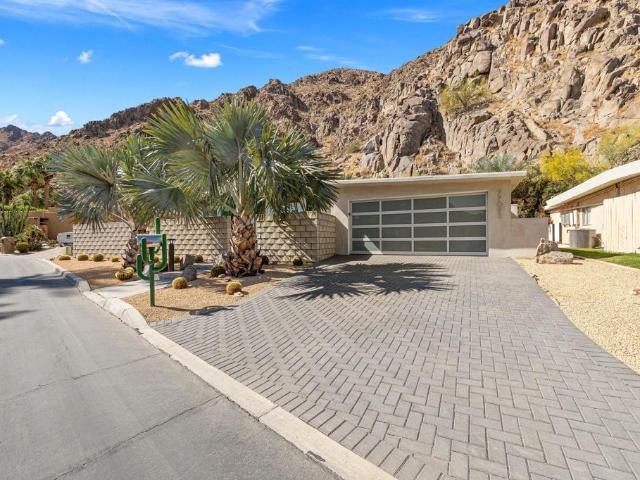 House for sale in Indian Wells