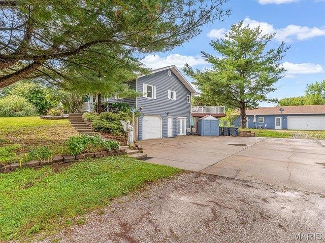 House for sale in Edwardsville, Illinois