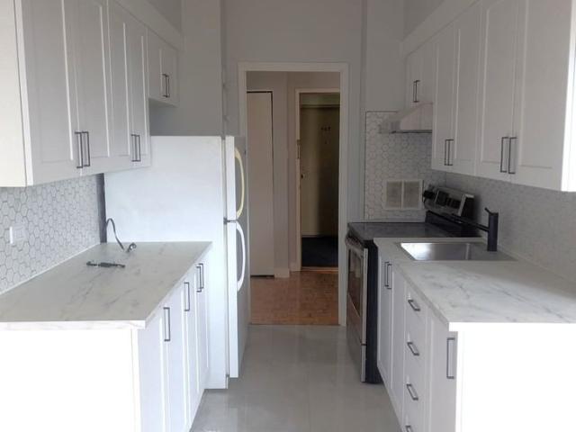 Apartment for rent in Dorval, Quebec