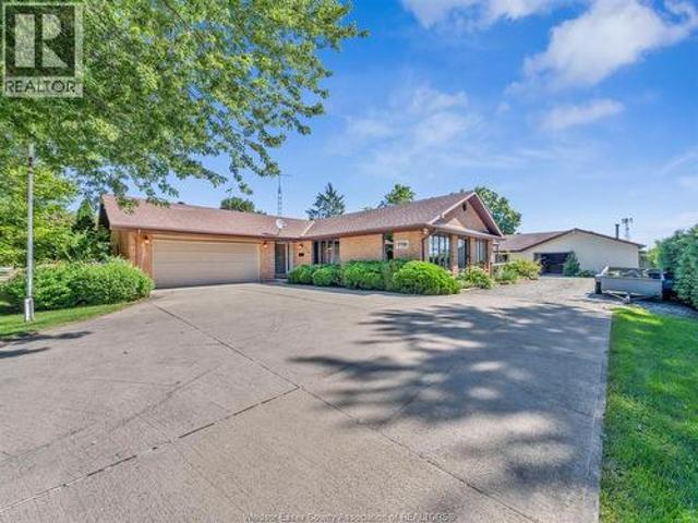 House for sale in Lakeshore, Ontario