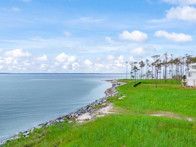 Land for sale in Oriental, North Carolina