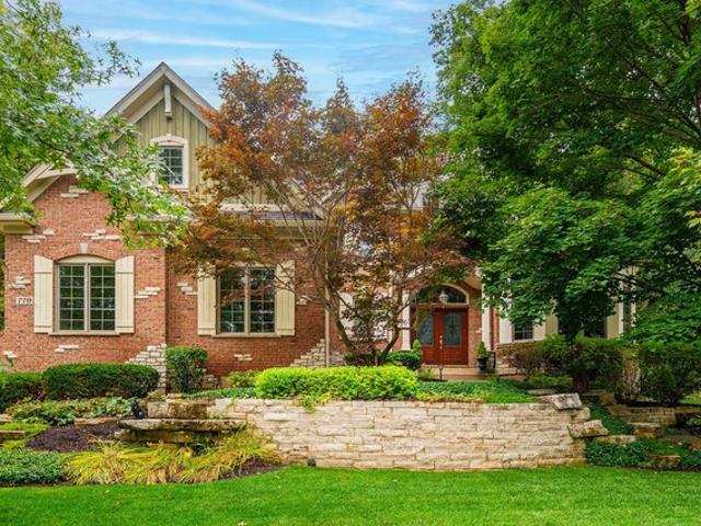 House for sale in South Elgin, Illinois