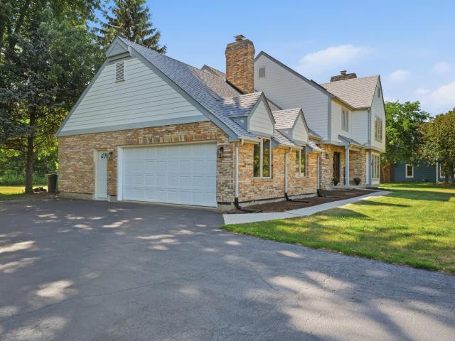 House for sale in Mchenry, Illinois