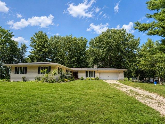 House for sale in Mchenry, Illinois