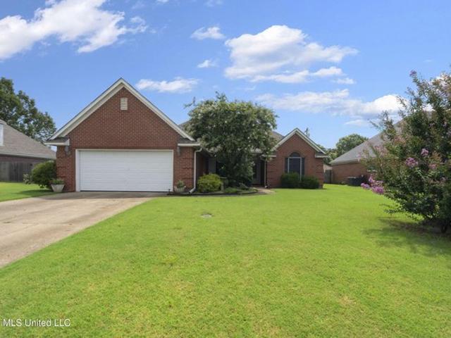 House for sale in Nesbit, Mississippi