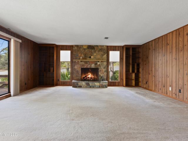 House for sale in Diamondhead, Mississippi