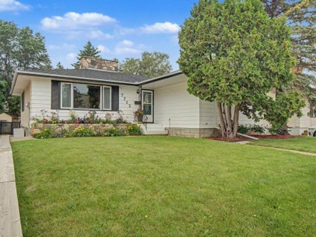 House for sale in Wedgewood, Alberta