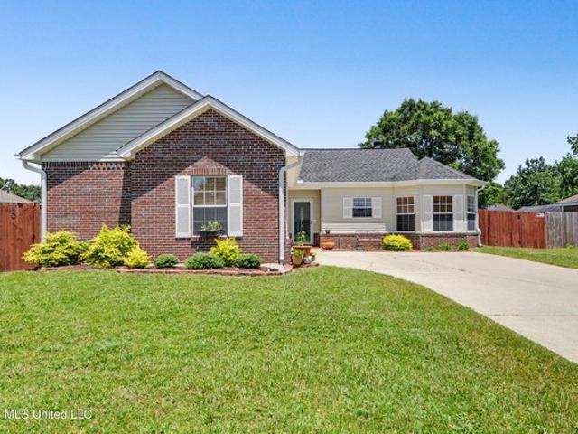 House for sale in Ocean Springs, Mississippi