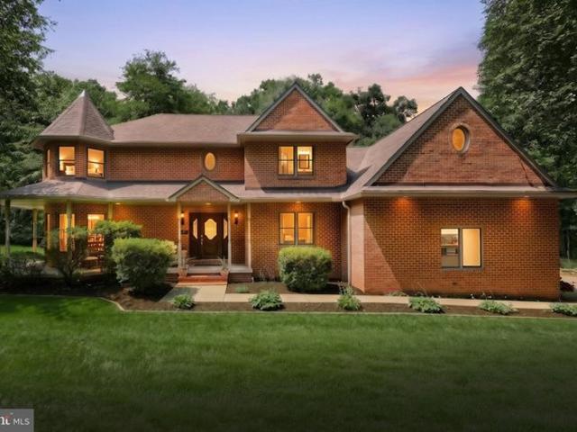 House for sale in Abbottstown, Pennsylvania