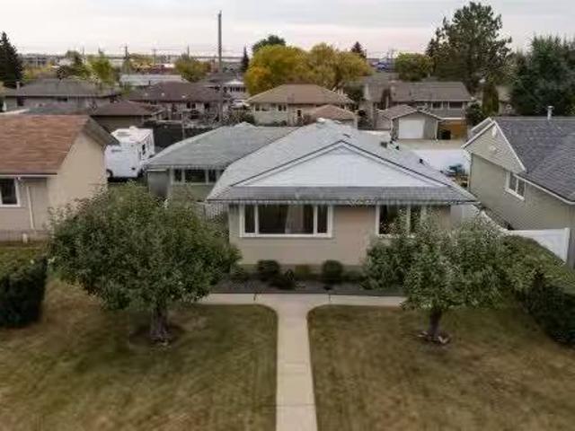 House for sale in Wedgewood, Alberta