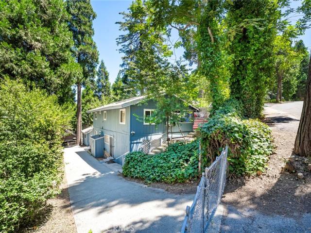House for sale in Cedarpines Park, California