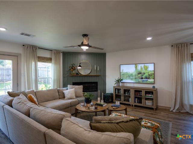 House for sale in Temple Bar Marina, Texas