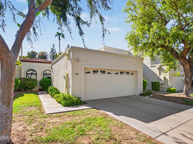 House for sale in Villas Las Palmas, Tempe
