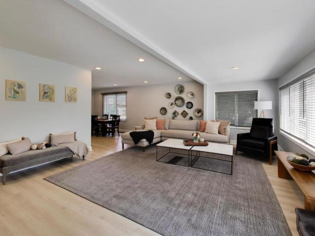 House for sale in Bedford Park, Illinois