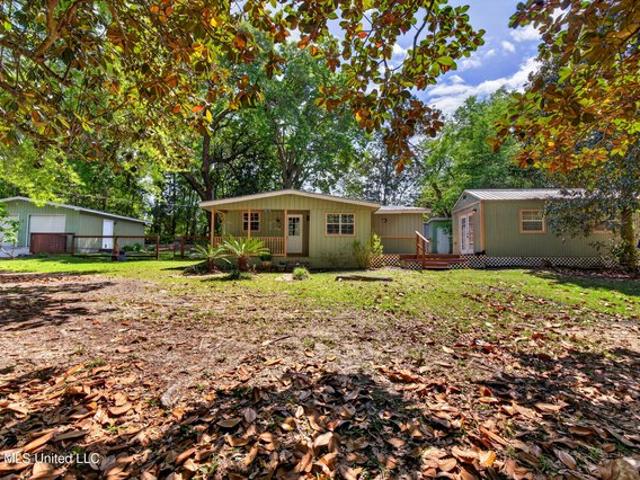 House for sale in Ocean Springs, Mississippi