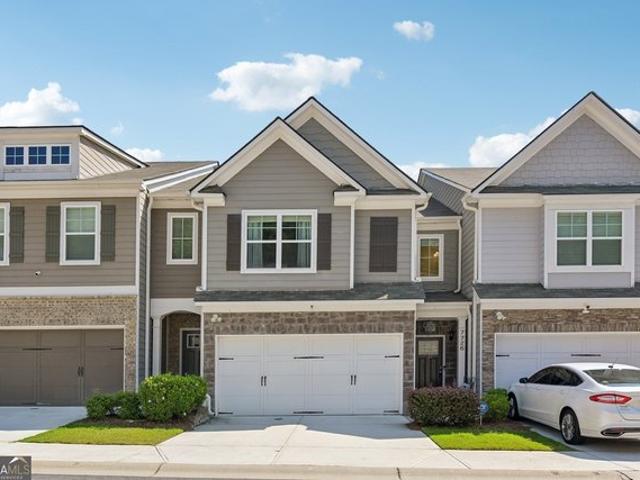Townhouse for sale in Fairburn, Georgia