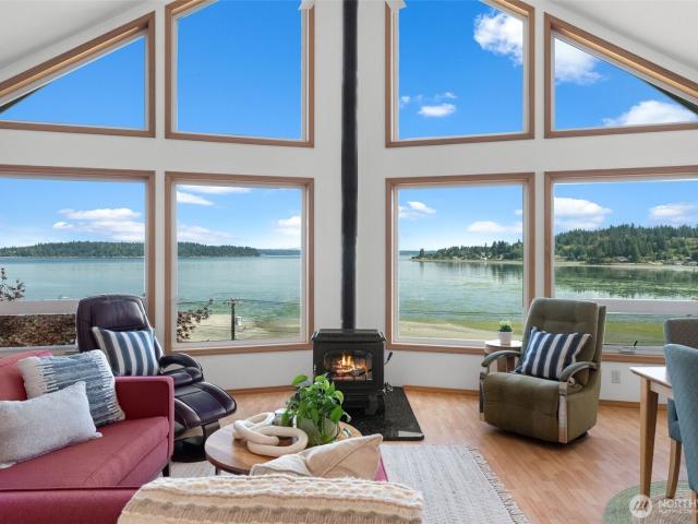 House for sale in Manchester, Kitsap County