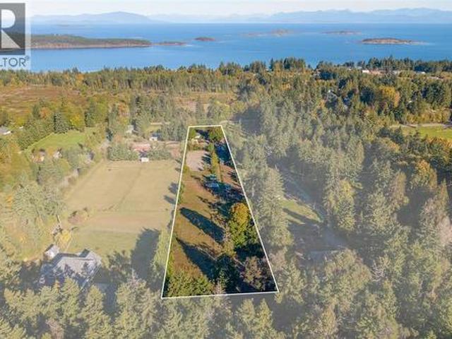 House for sale in Lantzville, British Columbia