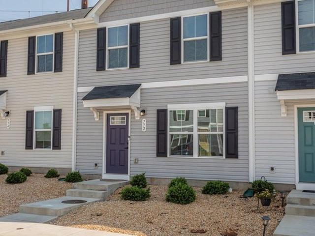 Townhouse for sale in Virginia