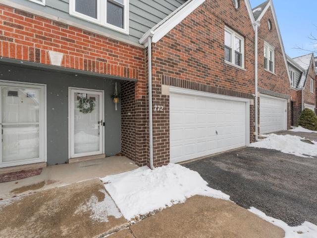 Townhouse for sale in Crown Point, Indiana