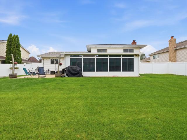 House for sale in New Lenox, Illinois