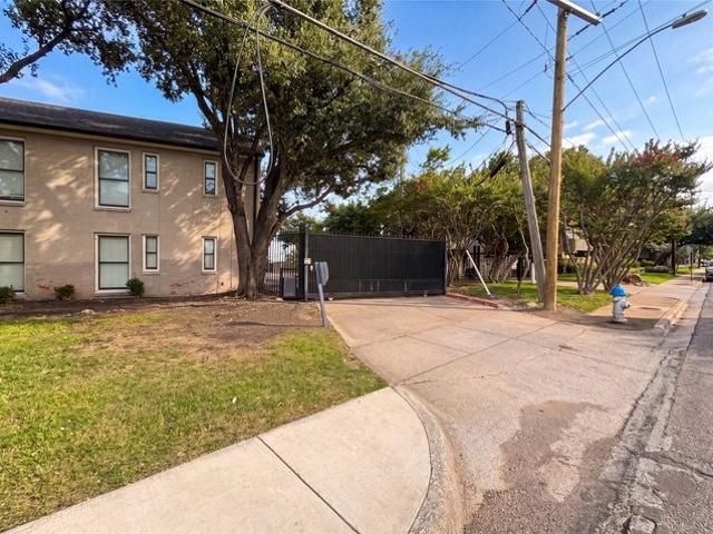 Condo for sale in Dallas, Texas