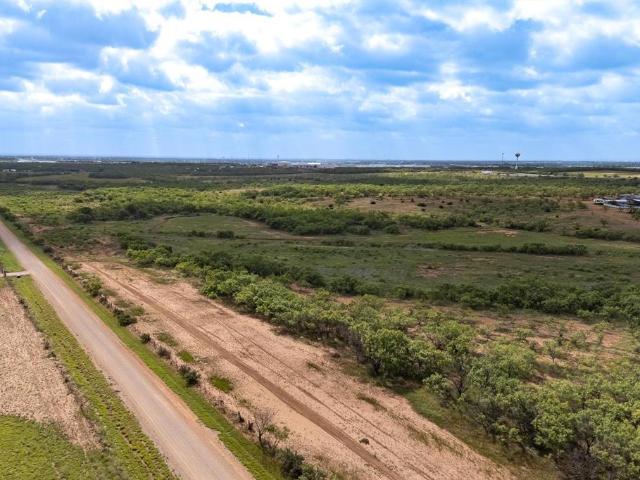 Land for sale in Taylor, Texas