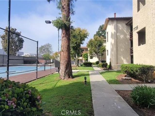 Condo for sale in Huntington Beach, California